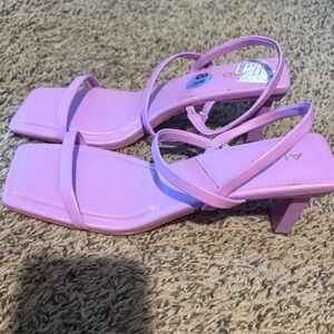 Chic Lavender Strappy Heels
